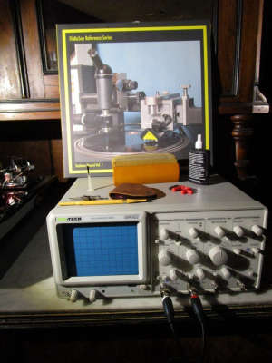 FloKaSon test record, oscilloscope and accessories