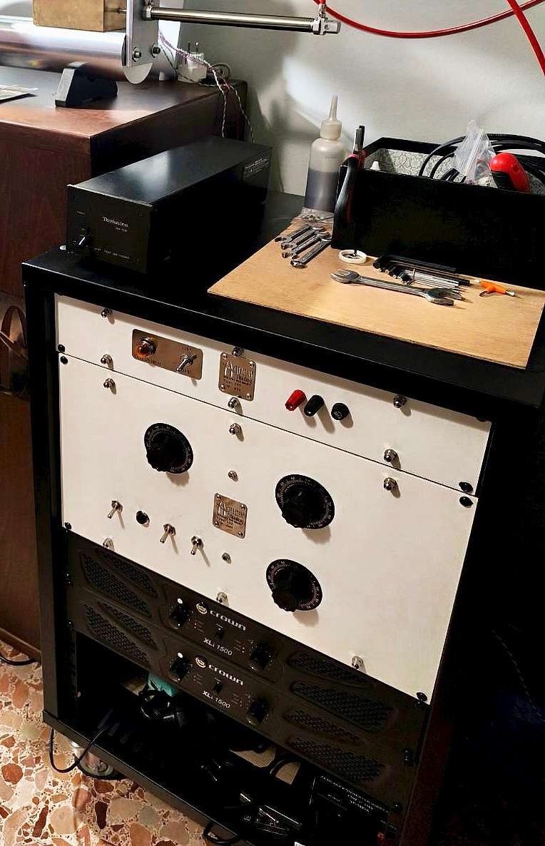 Cutting Amplifier Rack with Basic Pitch System and Stylus Heat Supply